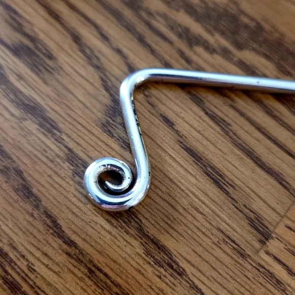 BRIGHTON "Contempo Heart" Silver And Crystal Handbag Table Hook EVERYDAY CHIC! - Picture 3 of 9